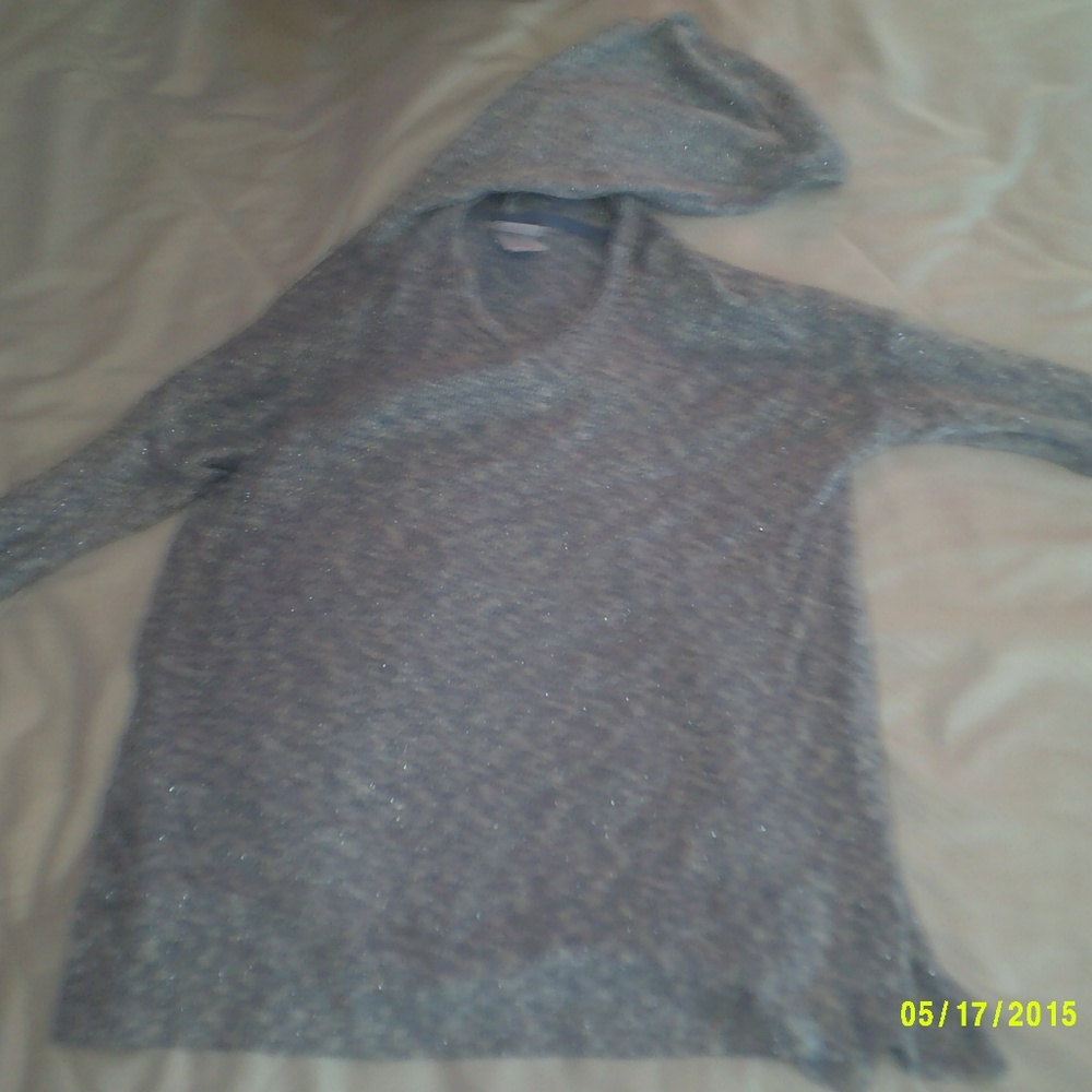 Sweater with hood NEVER WORN